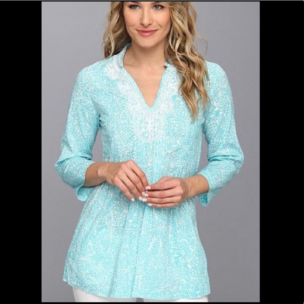 HP🎉 NWT Lilly Pulitzer Sarasota Tunic (“Shorely Blue”) - Picture 3 of 12